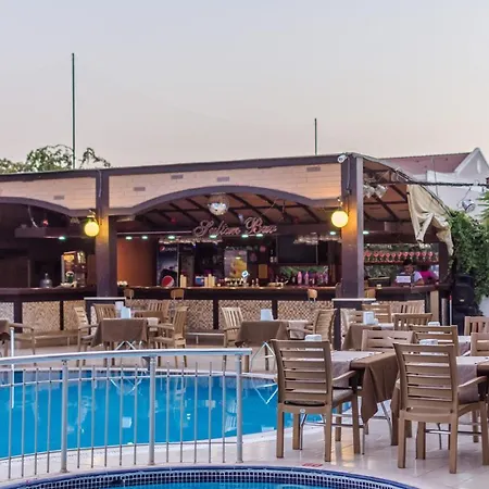 Ξενοδοχείο Grand Faros 4*