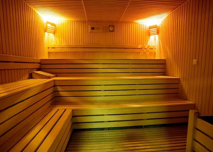 Grand Faros מלון 4*