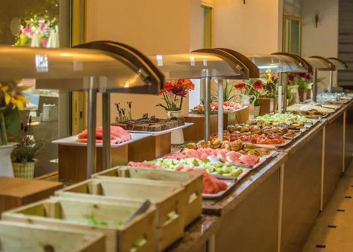 Grand Faros מלון