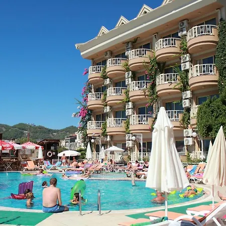 Grand Faros مرمريس