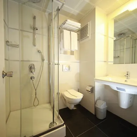 Grand Faros مرمريس