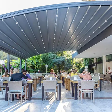 فندق Grand Faros