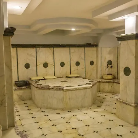 فندق Grand Faros 4*