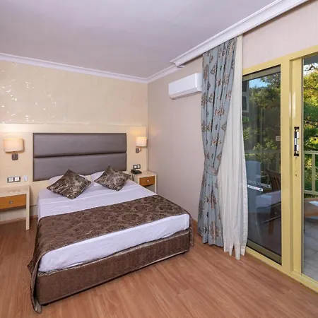 Grand Faros 4* مرمريس