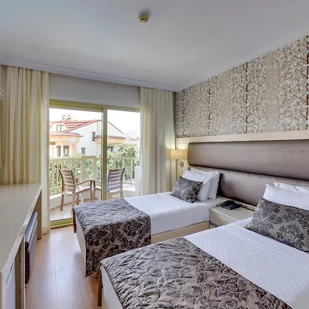 فندق Grand Faros 4*