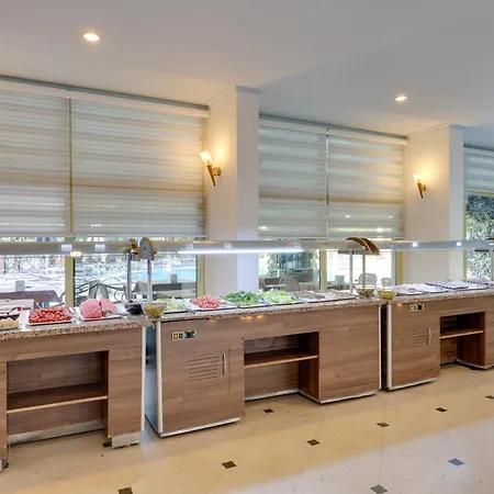 فندق Grand Faros 4*