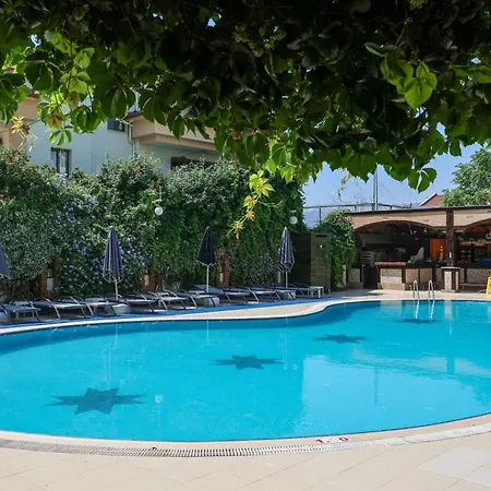 فندق Grand Faros 4*